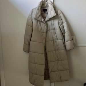 Banana Republic long puffer jacket size small Putty color